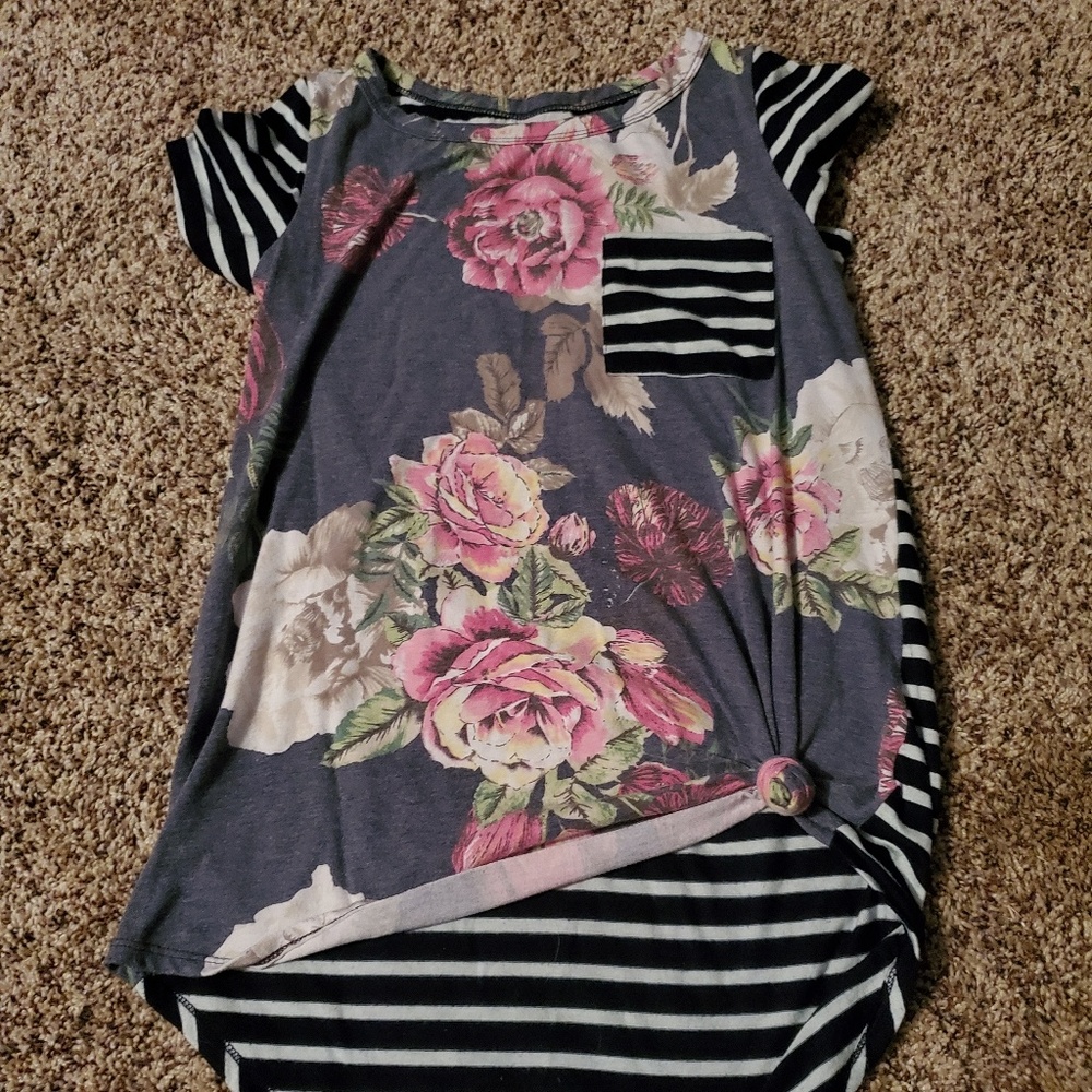 Small short sleeve raglan